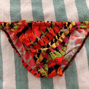 NWOT RARE VINTAGE 1" HOM SWIM BRIEF, SIZE 34", BRIGHT COLORED BIRD PATTERN